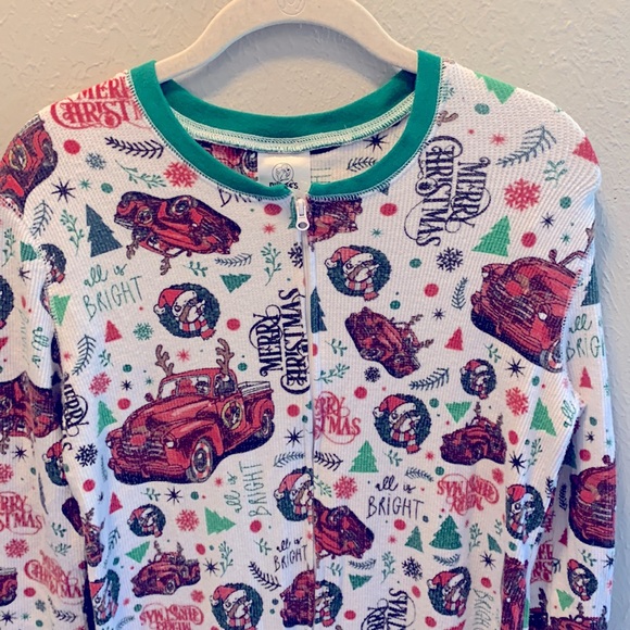 Buc ee’s Thermal Footless Zippy Pajamas Christmas Red Truck Print Youth XL - Picture 2 of 9